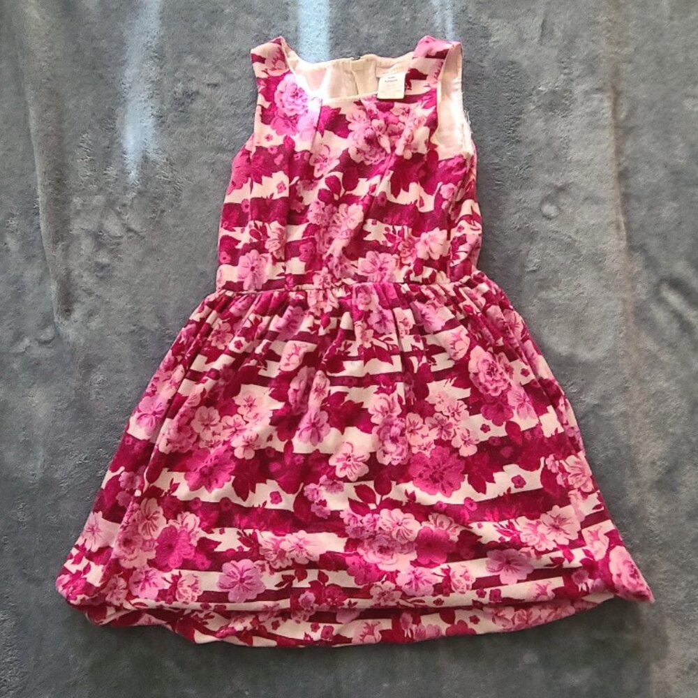 Girl's dress Sizes 6-7